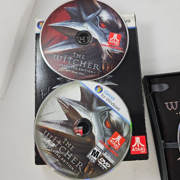 Witcher Enhanced Edition PC Fantasy RPG w/ Slip Cover Complete 4 Discs 2008 - Picture 9 of 11
